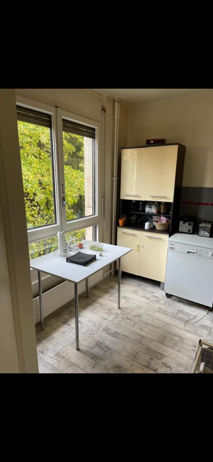 Apparemment Apartment *